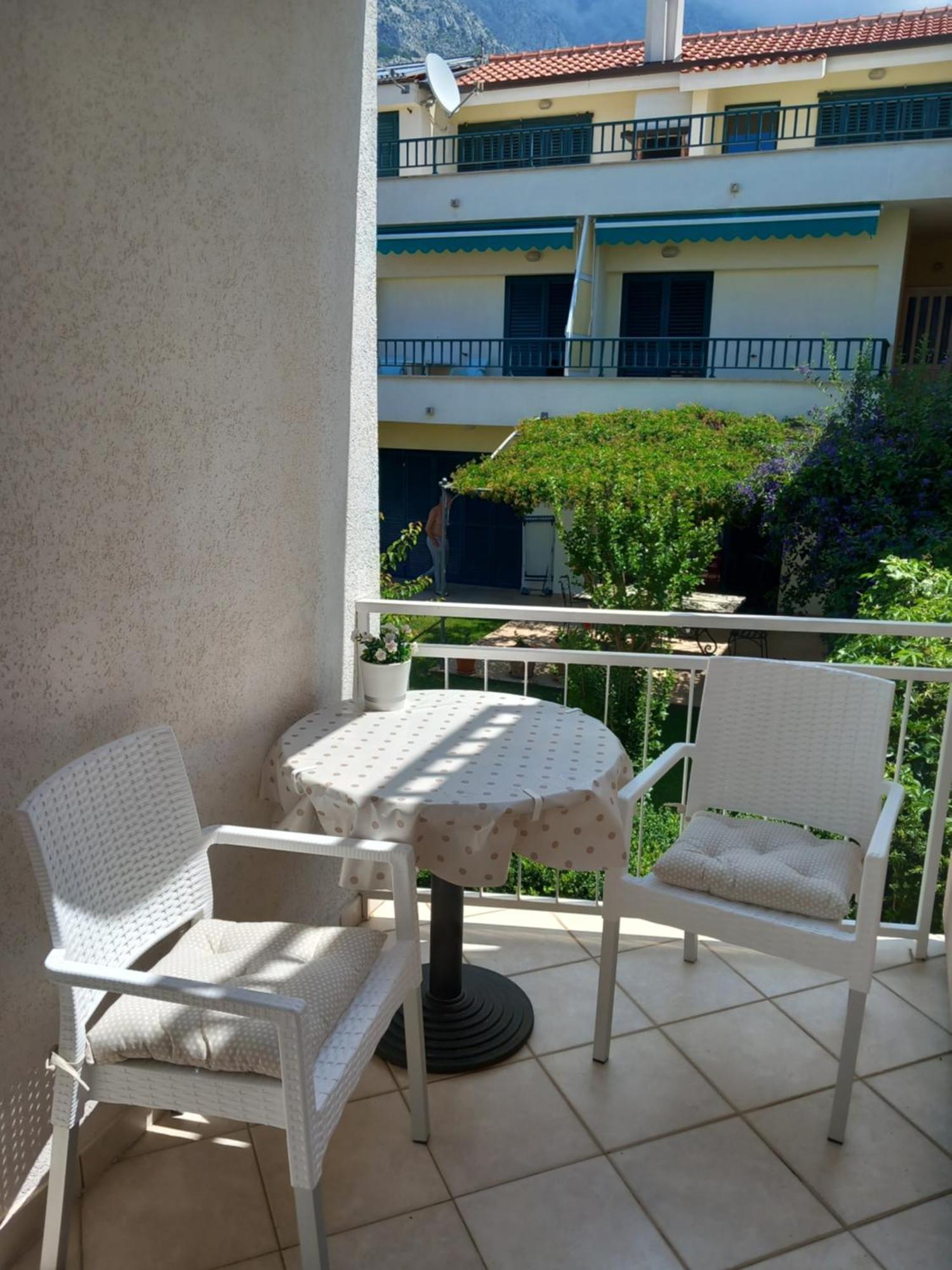 Baska Voda Apartments - Steps From The Beach, Free Parking, Central Location Room photo