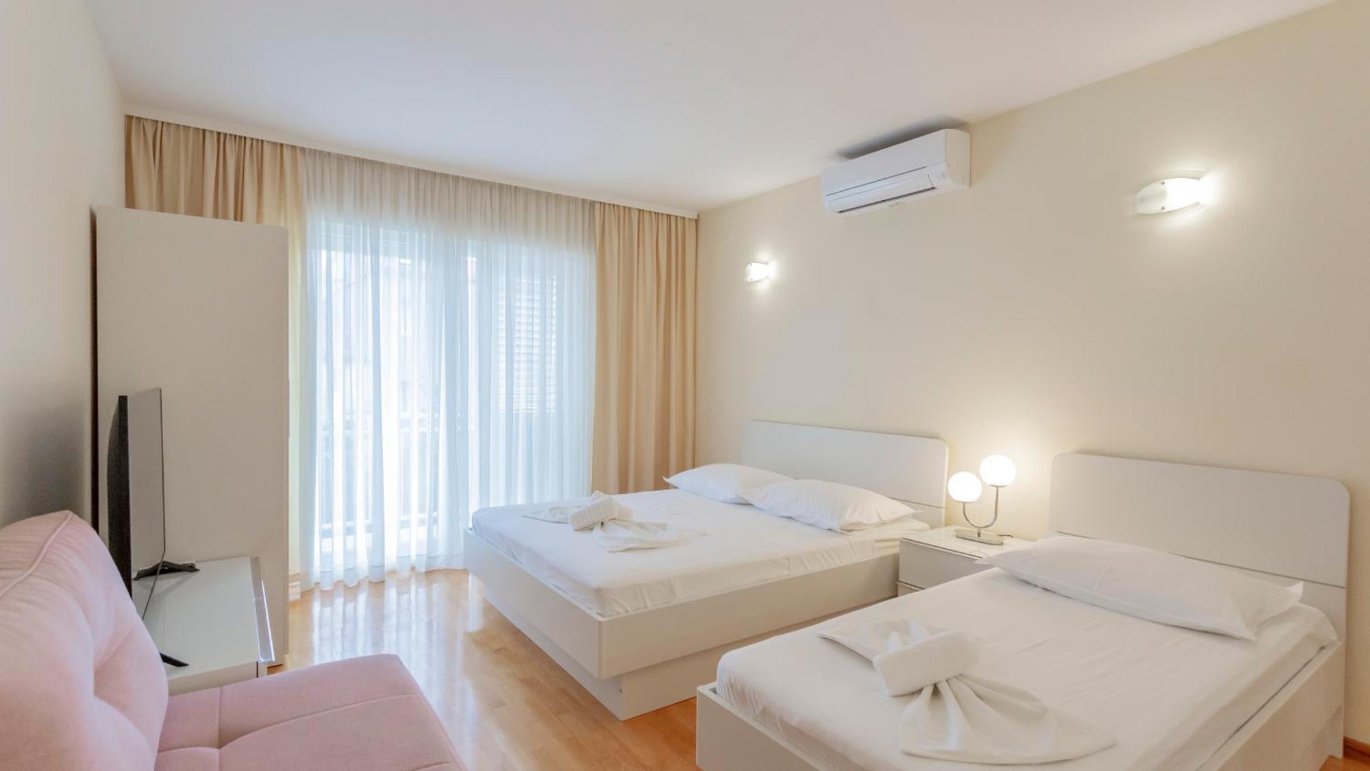 Baska Voda Apartments - Steps From The Beach, Free Parking, Central Location Exterior photo