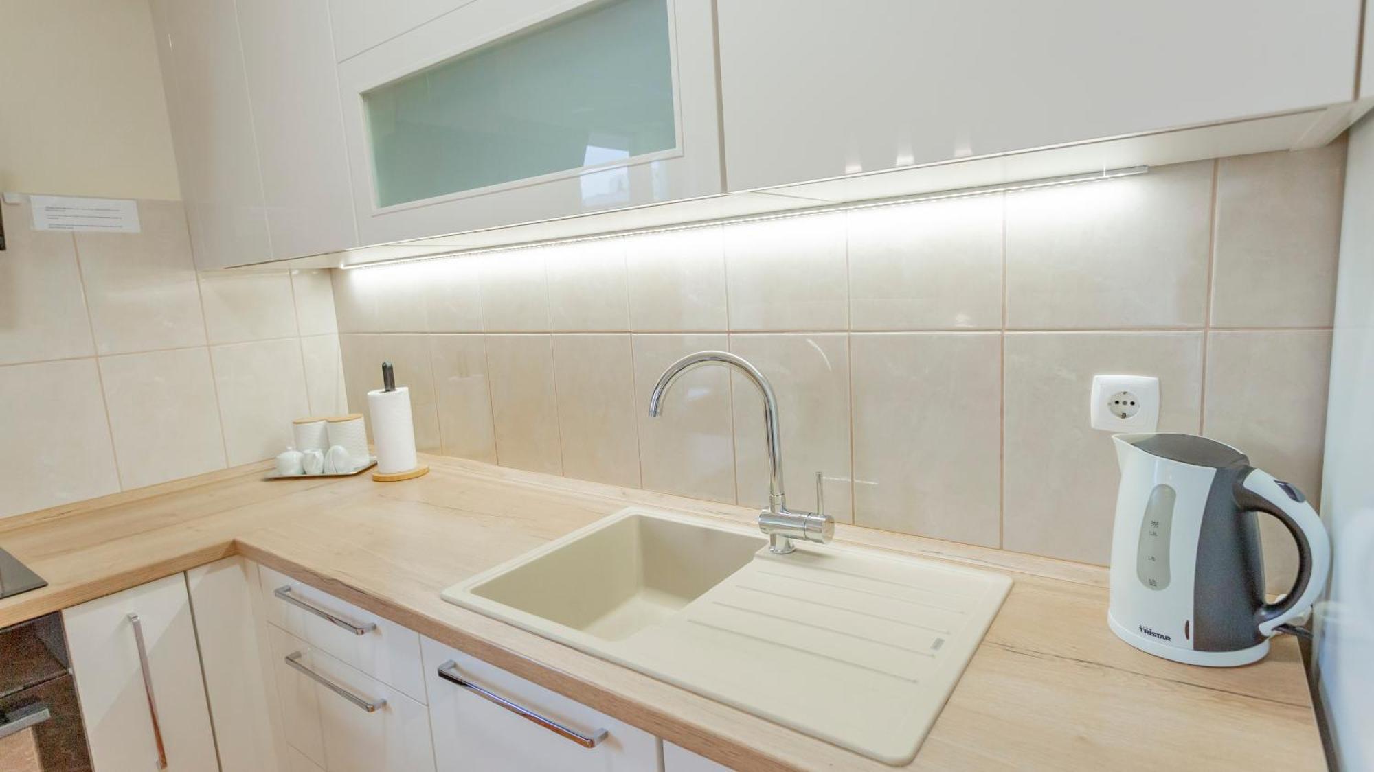 Baska Voda Apartments - Steps From The Beach, Free Parking, Central Location Exterior photo