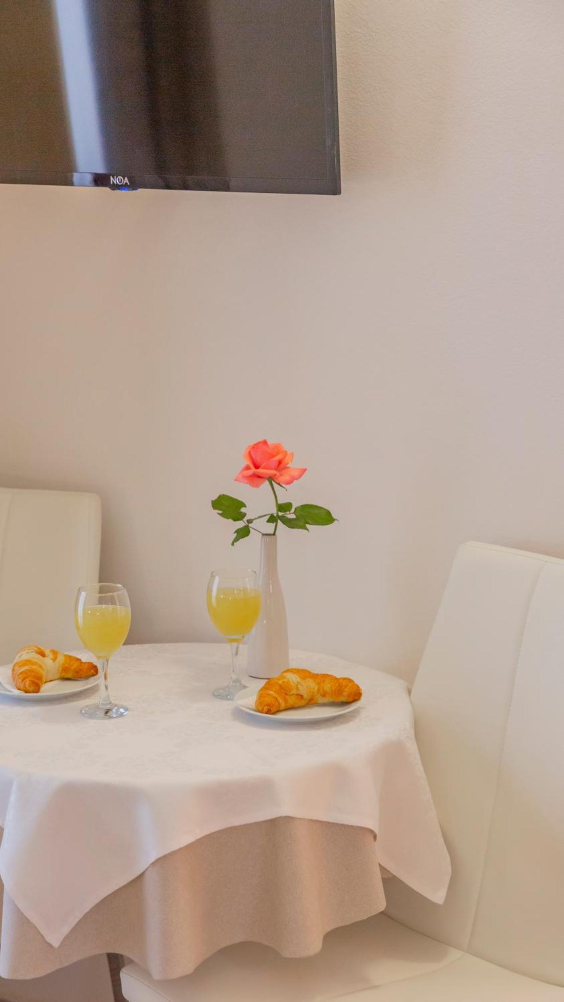 Baska Voda Apartments - Steps From The Beach, Free Parking, Central Location Exterior photo