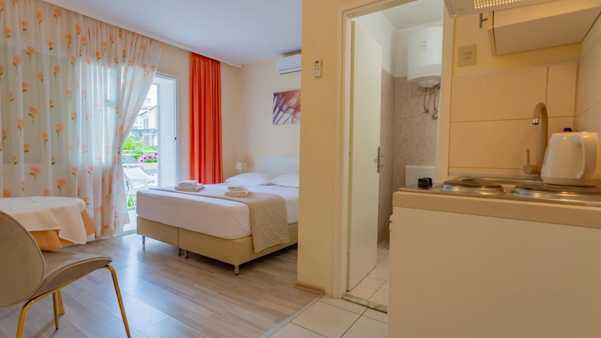 Baska Voda Apartments - Steps From The Beach, Free Parking, Central Location Exterior photo