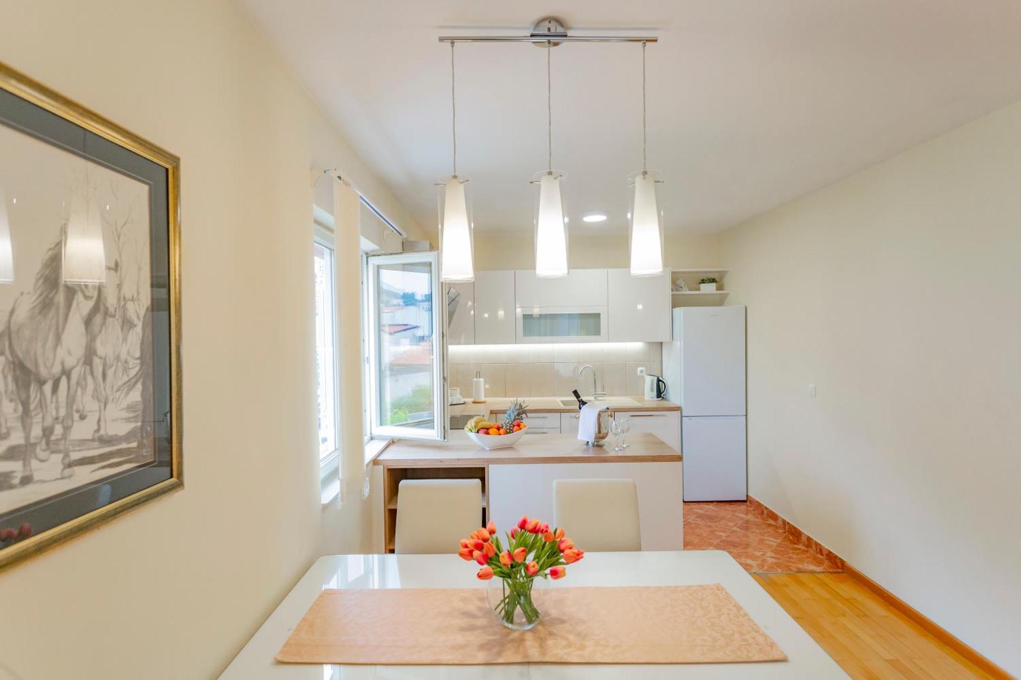 Baska Voda Apartments - Steps From The Beach, Free Parking, Central Location Exterior photo