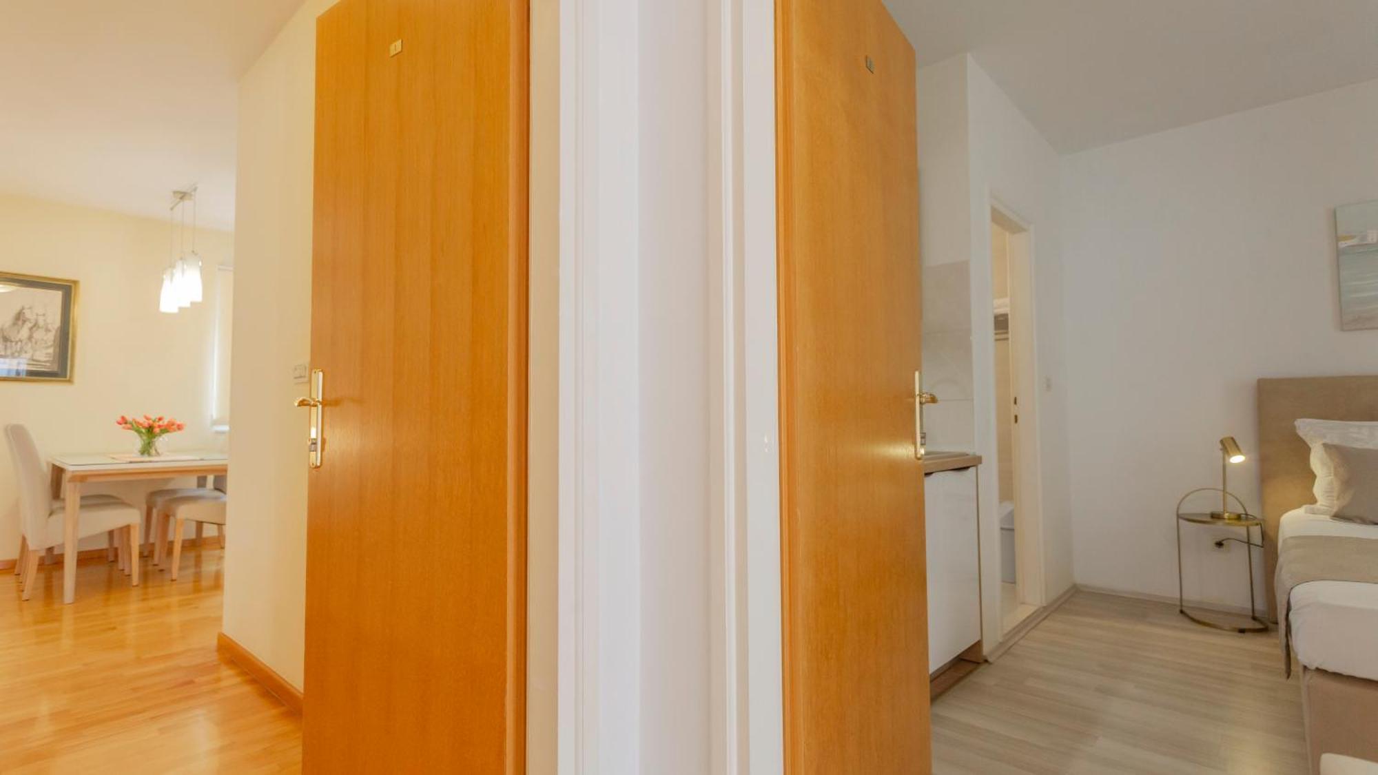 Baska Voda Apartments - Steps From The Beach, Free Parking, Central Location Exterior photo